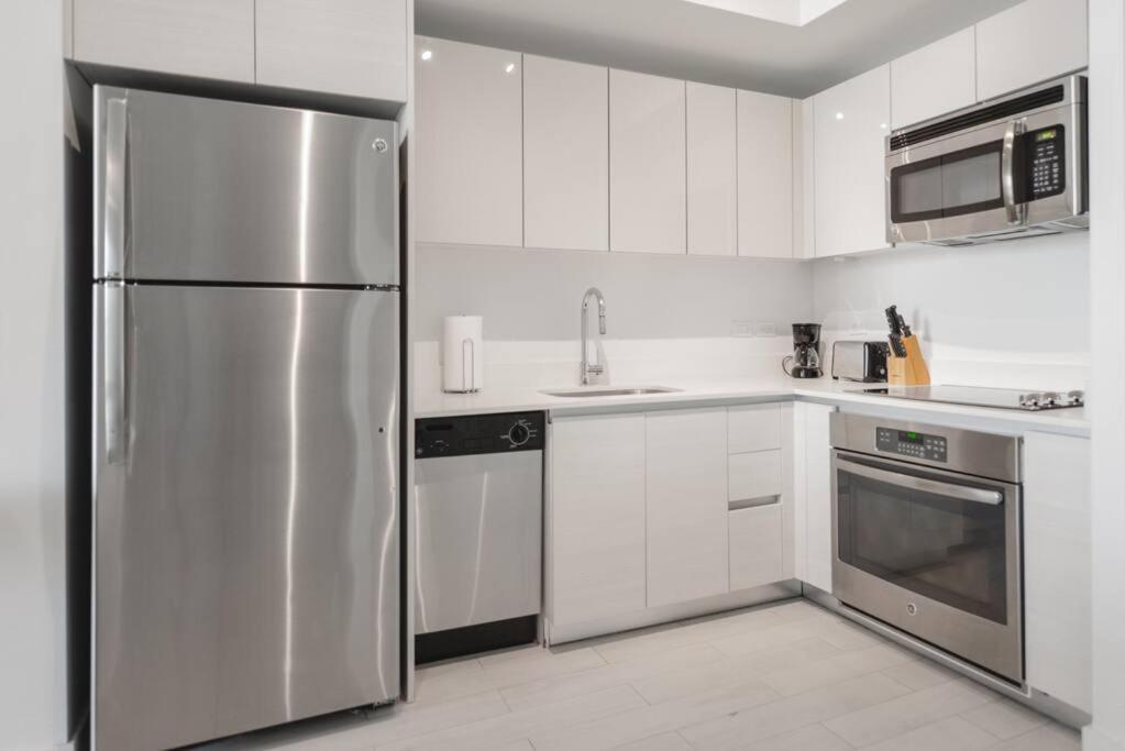 Awesome 2Br Condo Beachwalk Resort Hallandale Beach Exterior foto